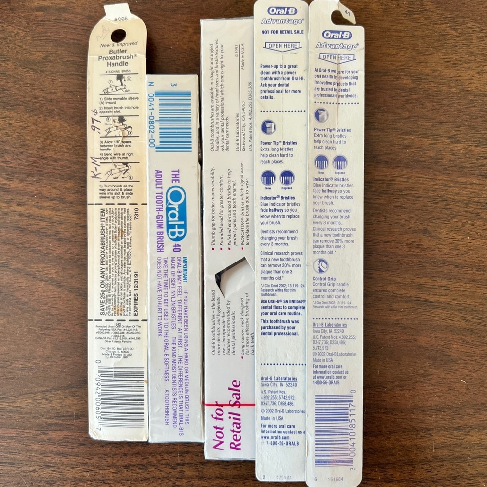 Oral-B Toothbrush Lot 4 piece Soft Advantage 35 soft 40 adult new vintage - Picture 7 of 7
